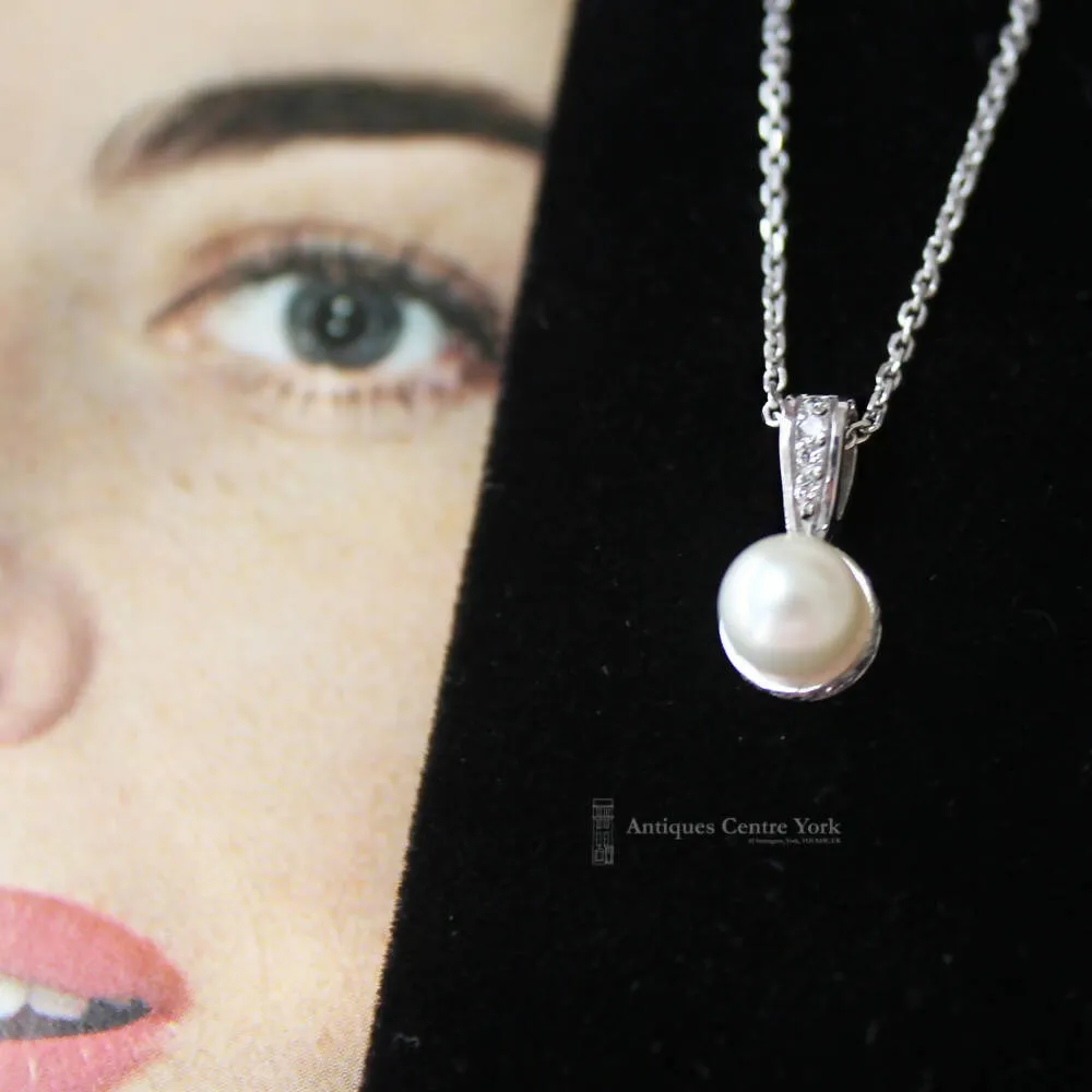 14ct White Gold Cultured Pearl & Diamond Pendant