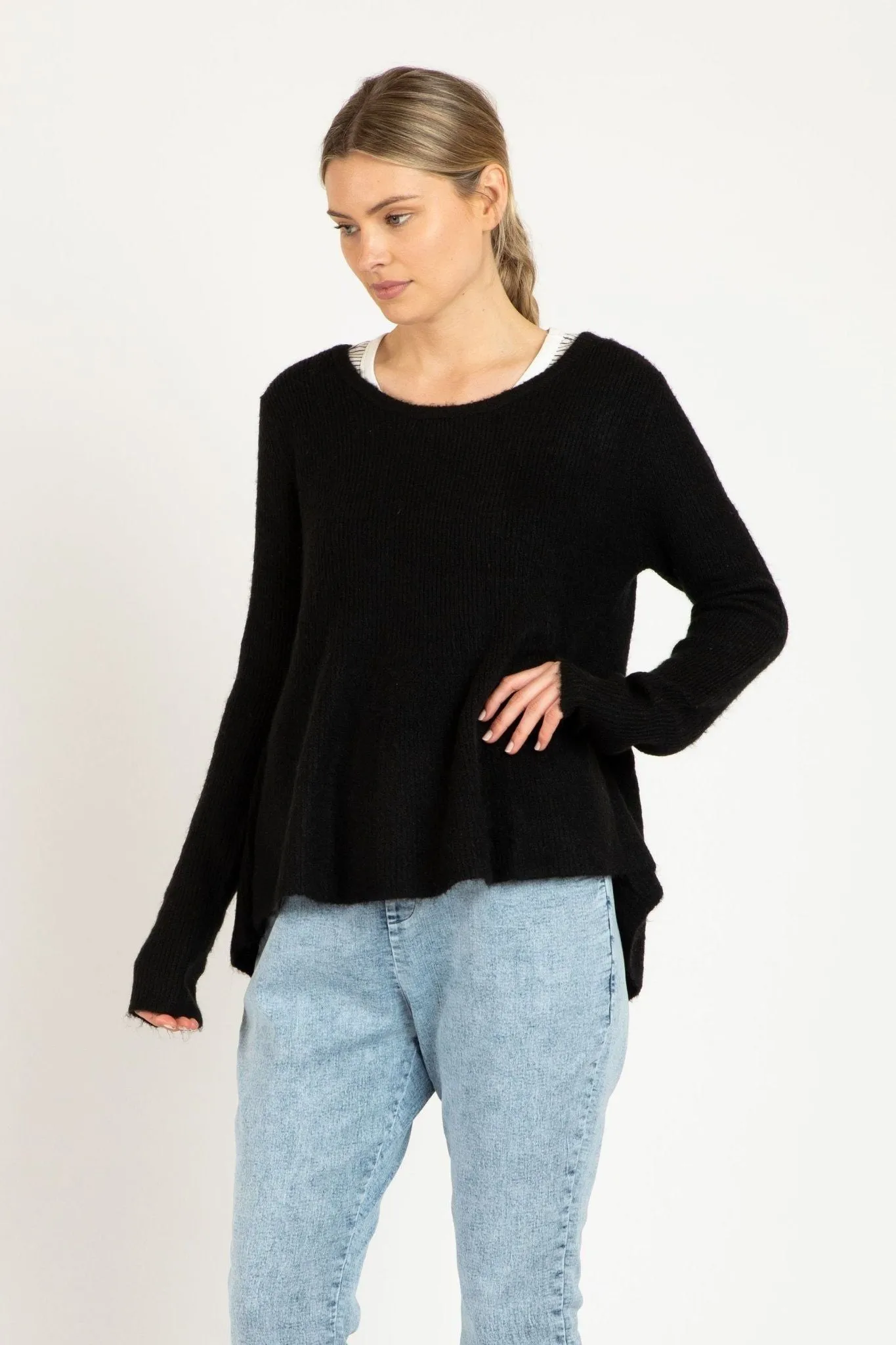 Betty Basics Lexi Knit Jumper in Black