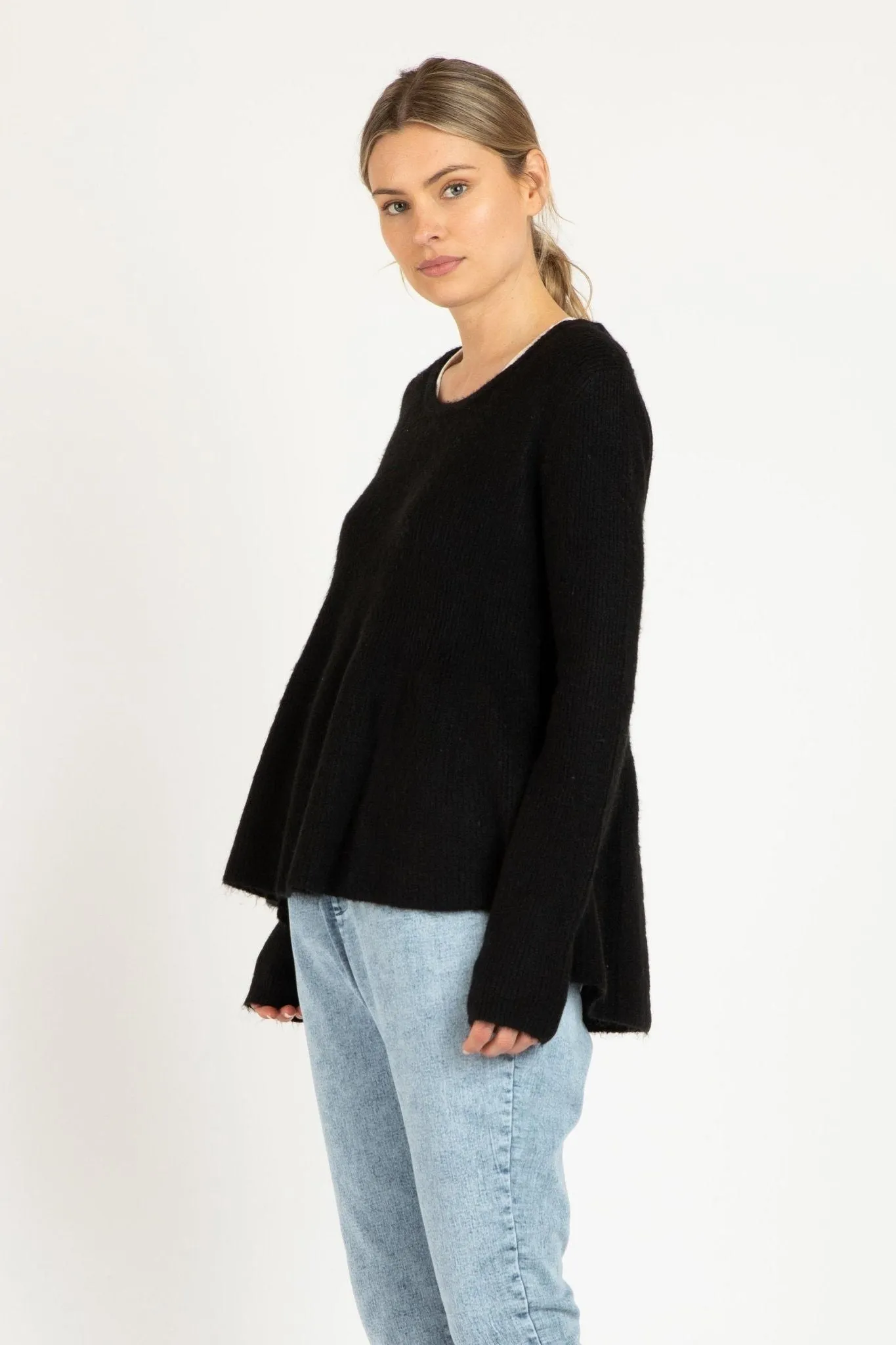 Betty Basics Lexi Knit Jumper in Black