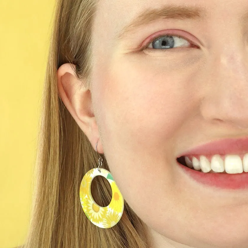 Daisy Circle Drop Earrings - Yellow