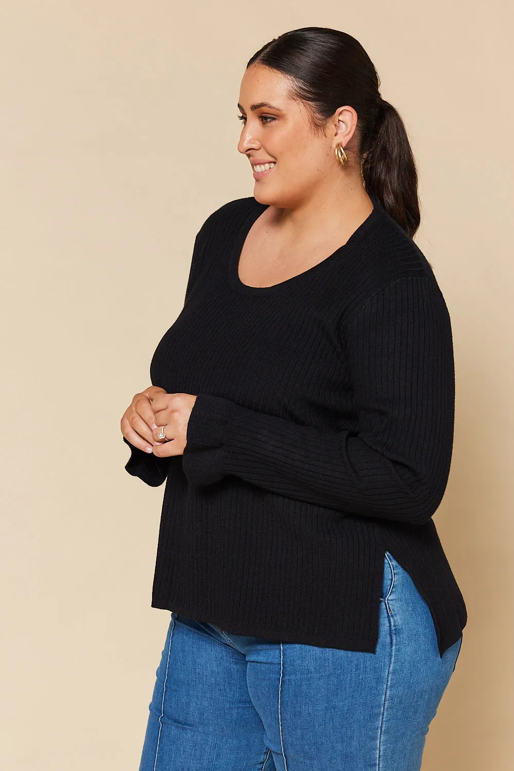 Long Sleeve Knitted Top in Black